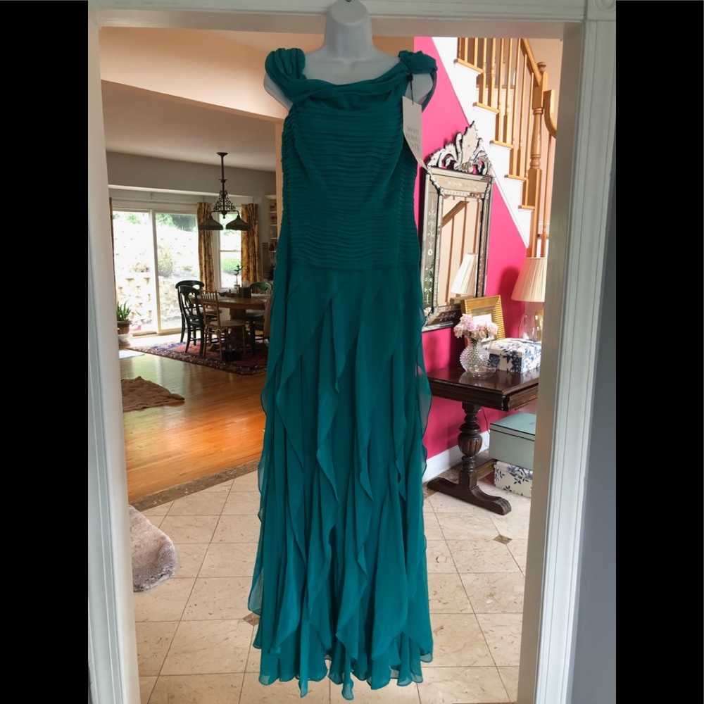 Tadashi Shoji green gown